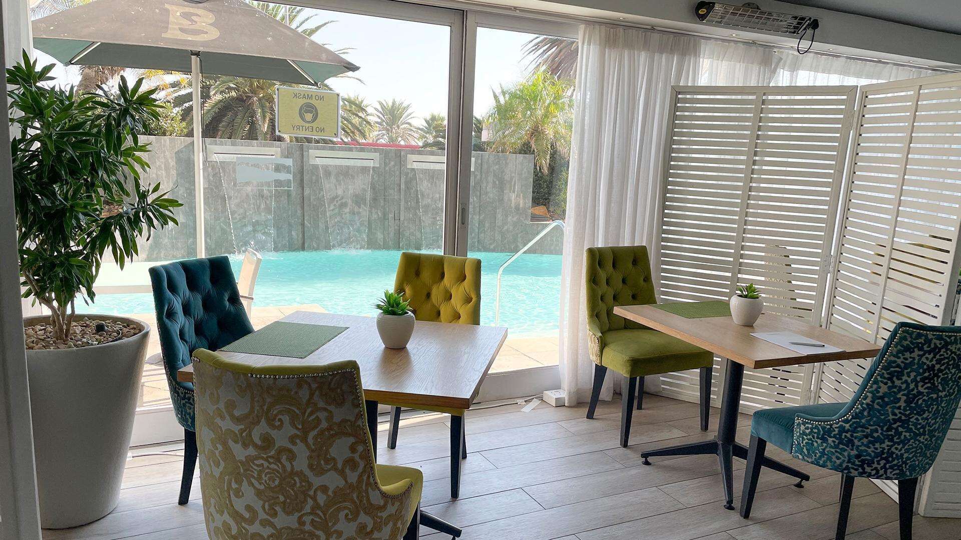 Peninsula All-Suite Hotel