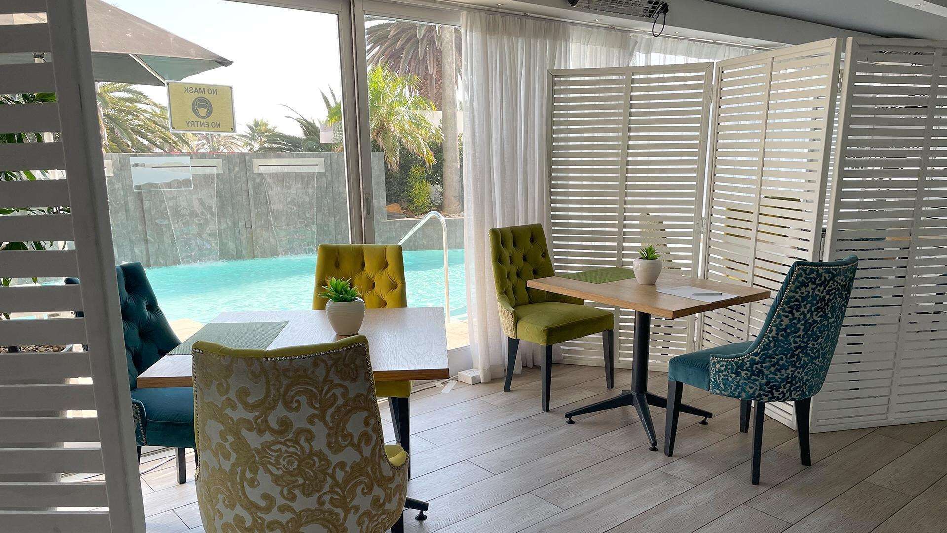 Peninsula All-Suite Hotel