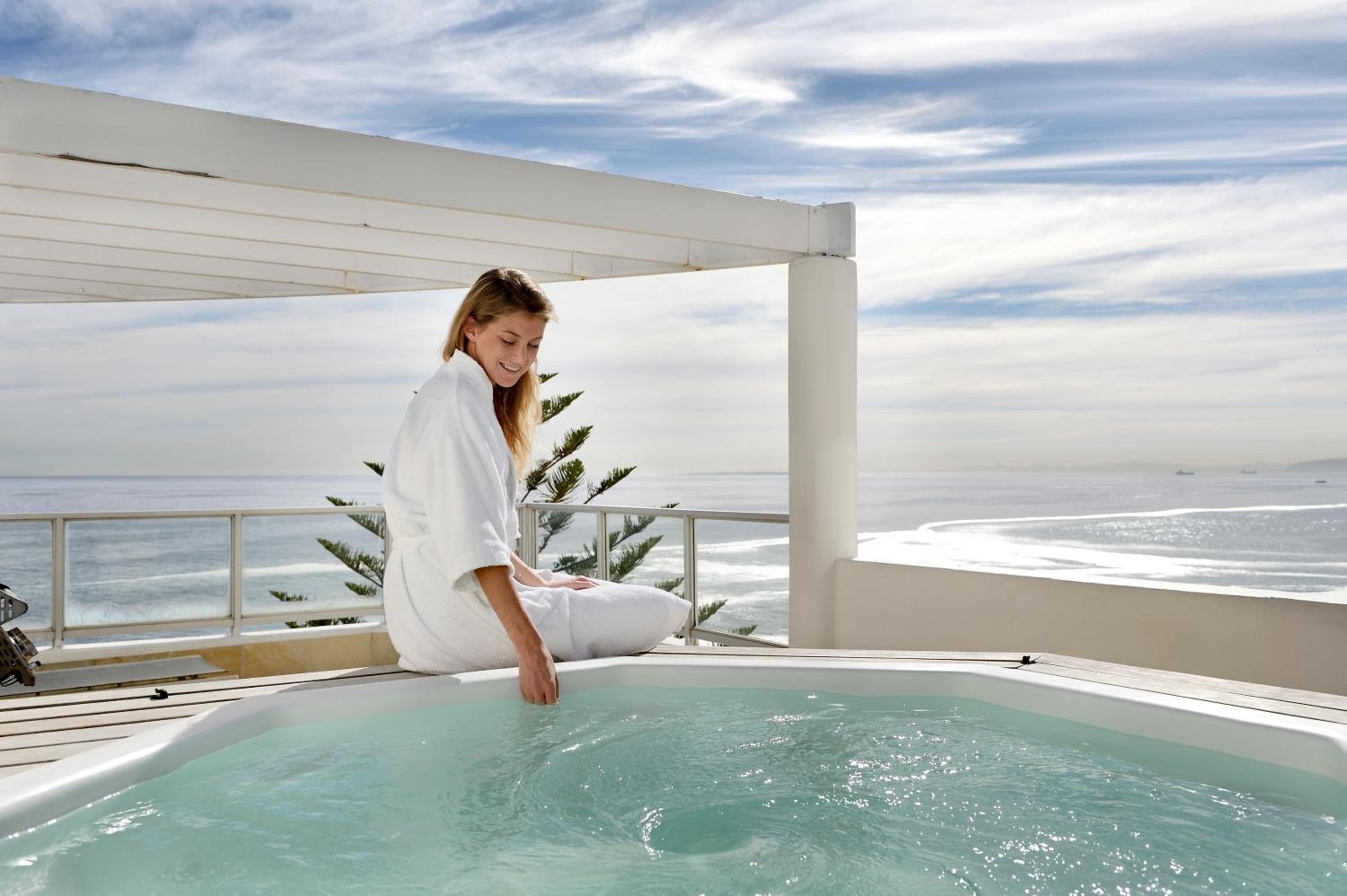 Peninsula All-Suite Hotel