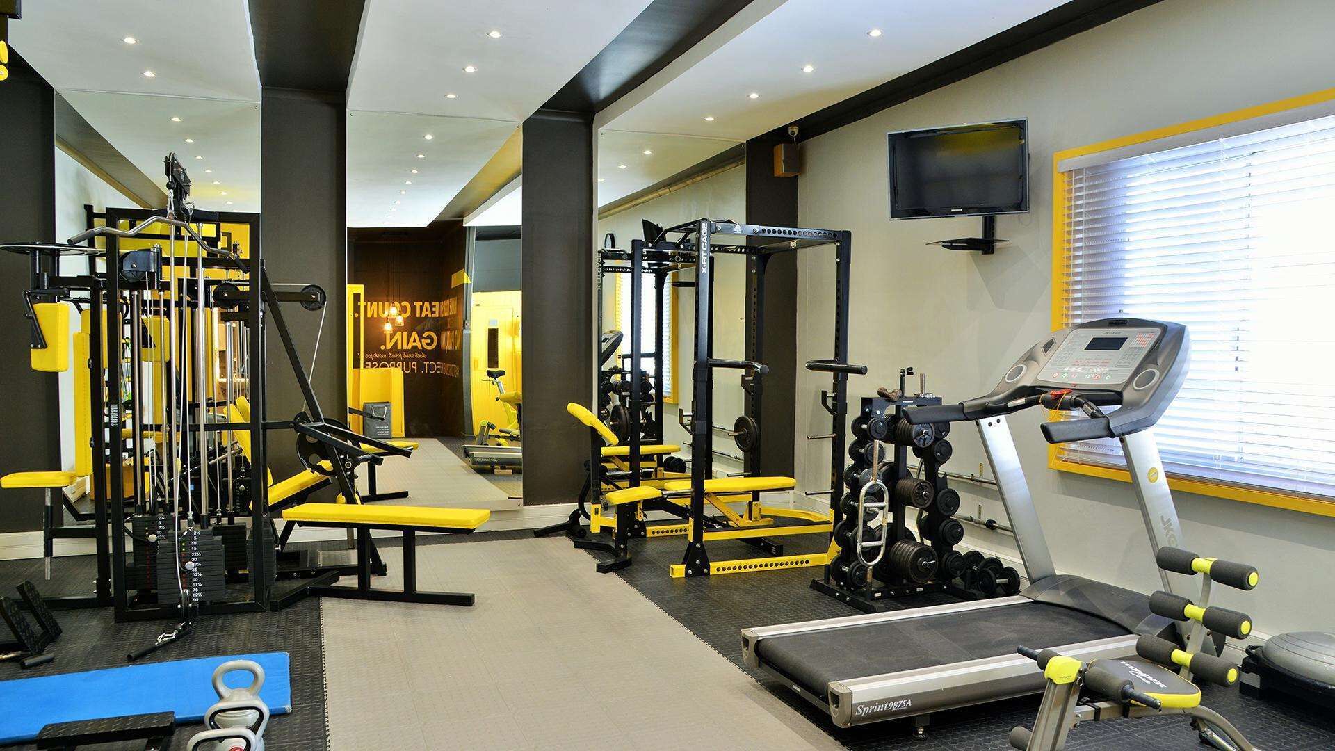 Peninsula All-Suite Hotel
