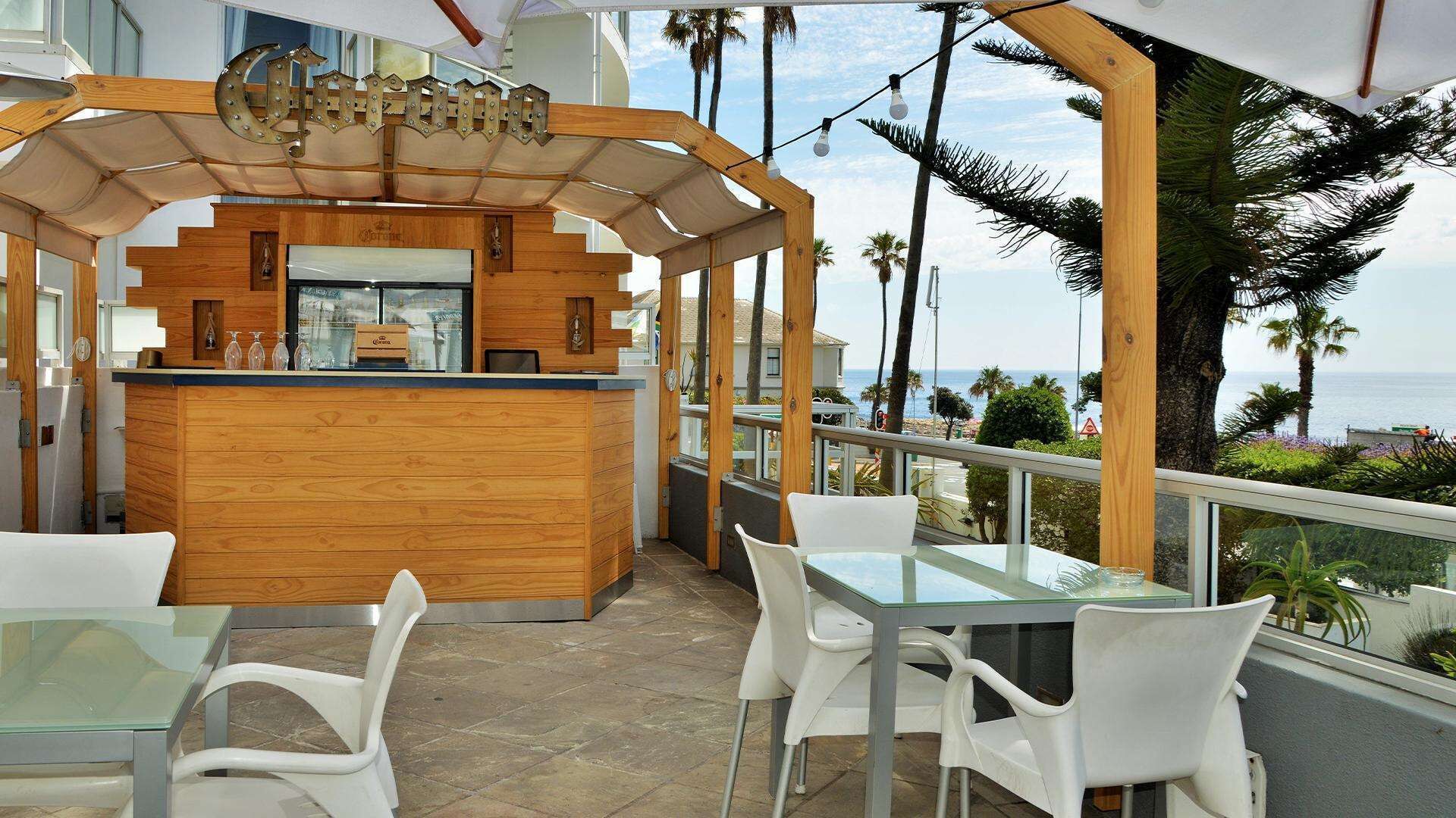 Peninsula All-Suite Hotel
