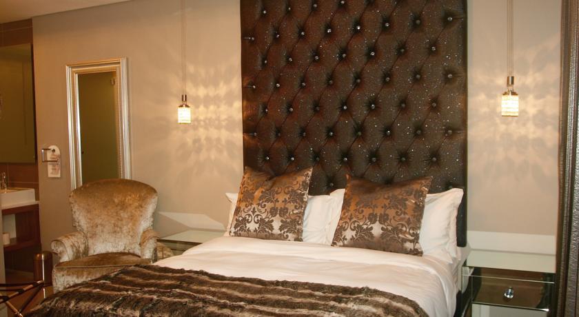 The Residences Crystal Towers