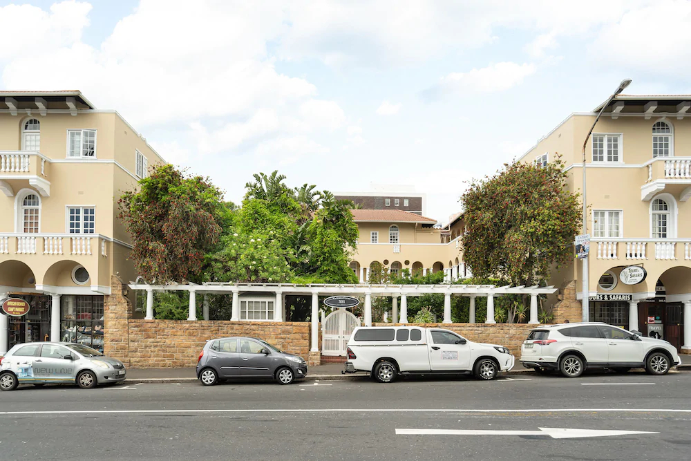 Victoria Court