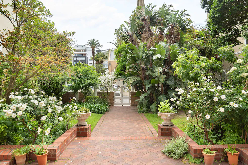 Victoria Court