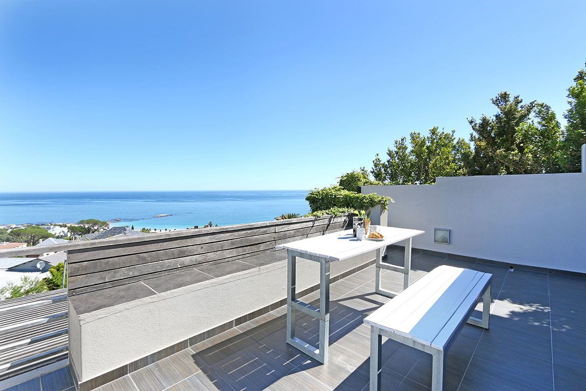 Villa Aqua