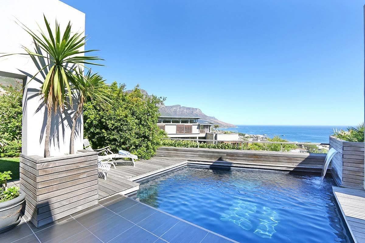 Villa Aqua