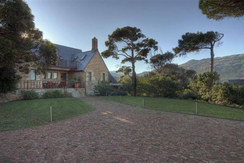 Villa Honeywood Guest House