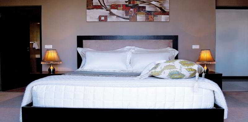 VIP Living Luxury Hotel Apartments