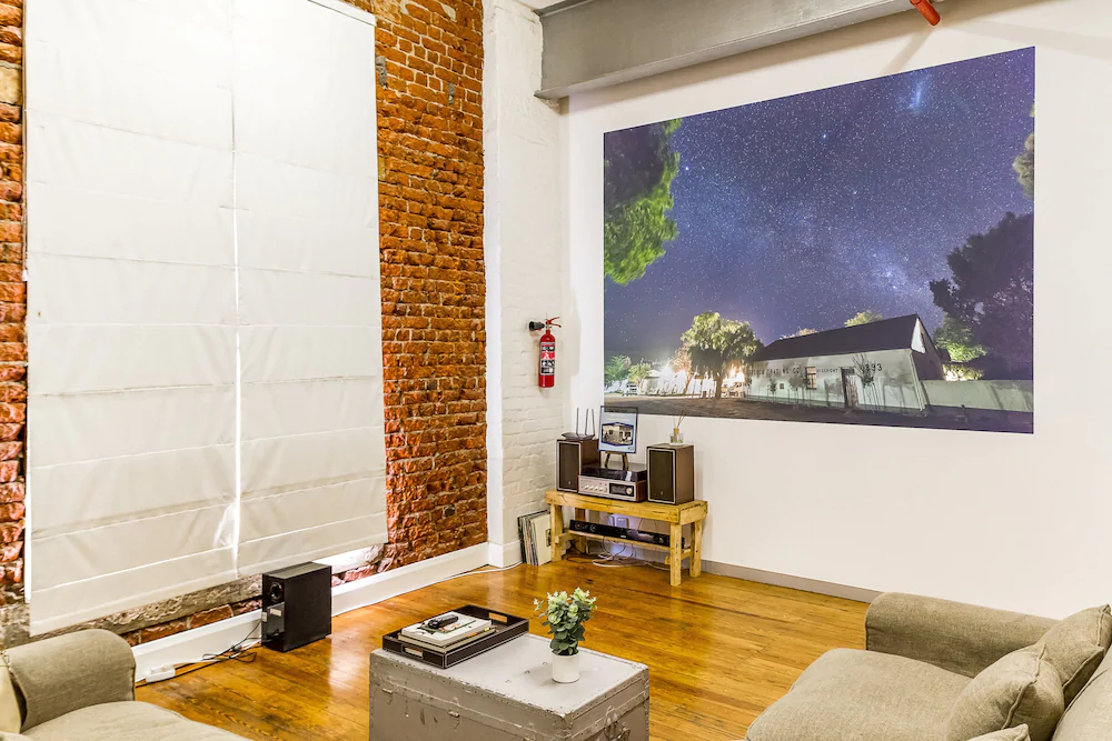 Wolroy House Apartments