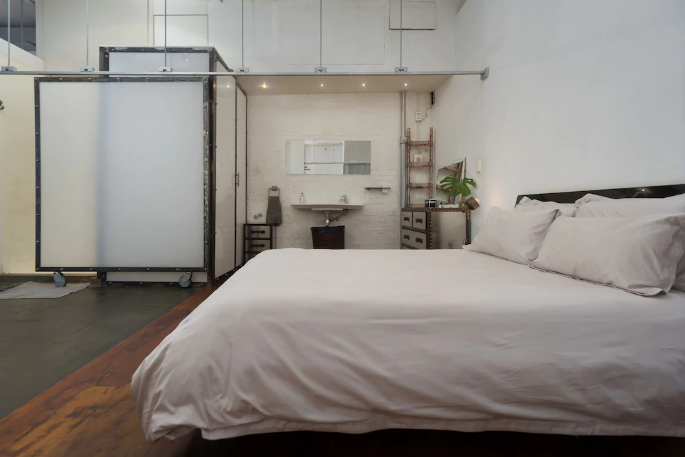 Wolroy House Apartments