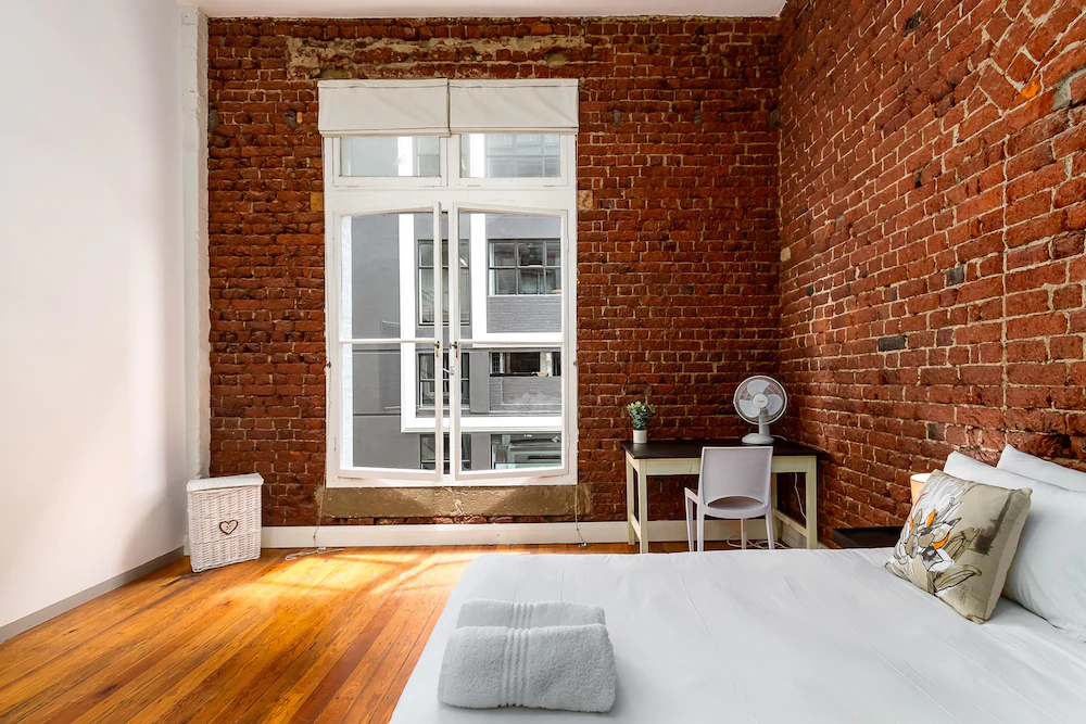 Wolroy House Apartments
