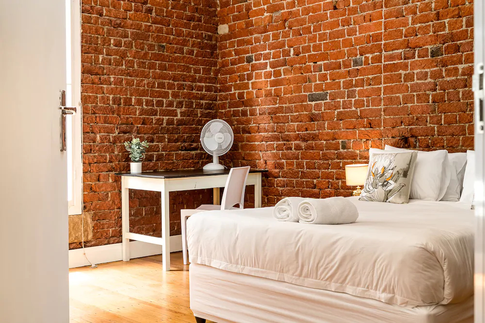 Wolroy House Apartments
