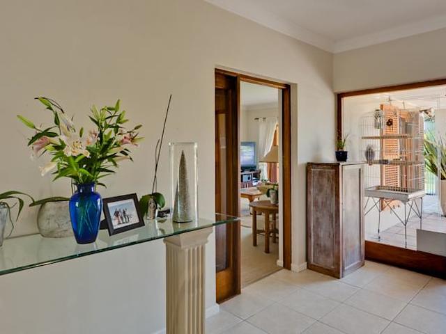 Lebonheur Guesthouse