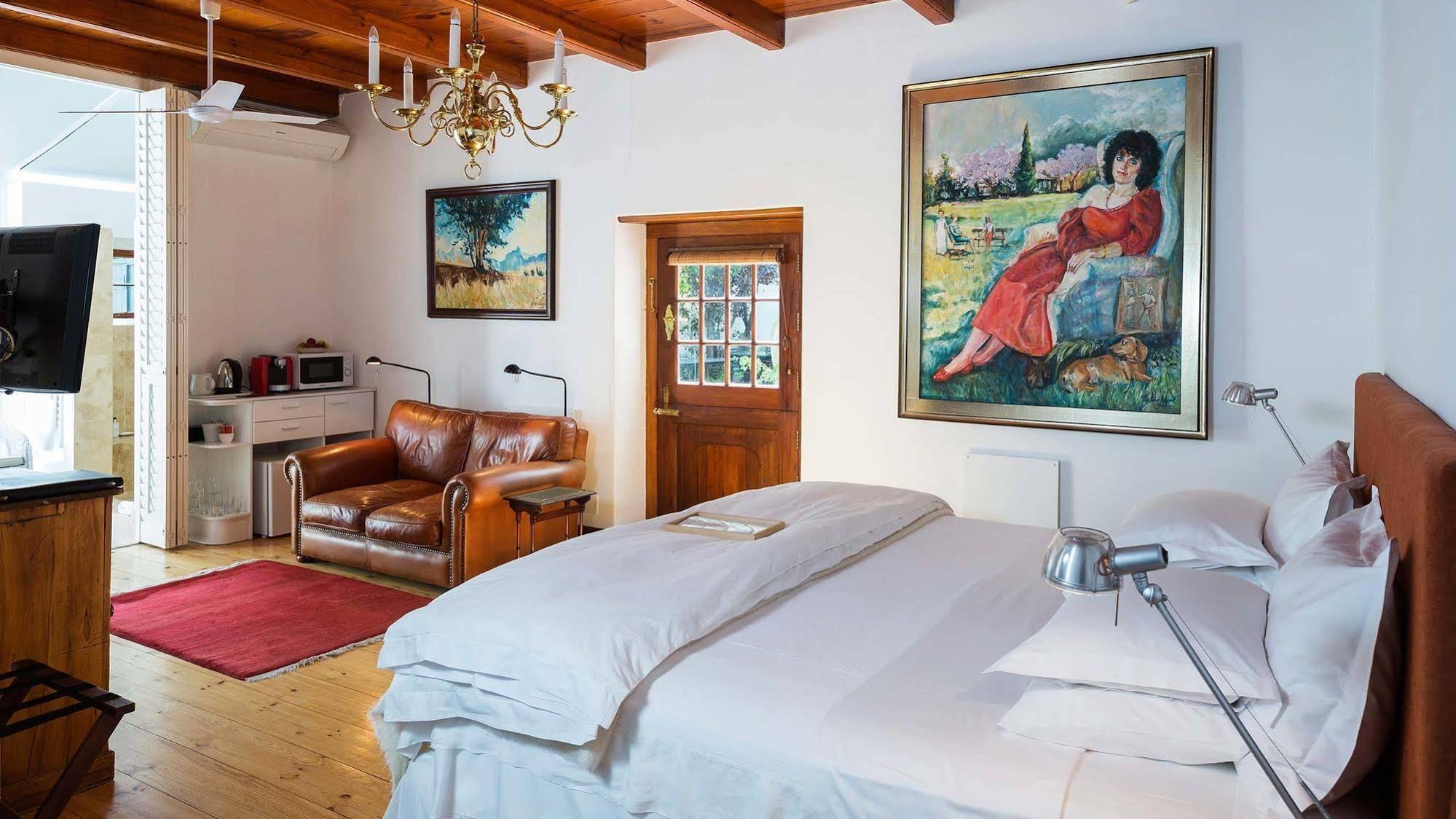 Akademie Street Boutique Hotel & Guesthouses