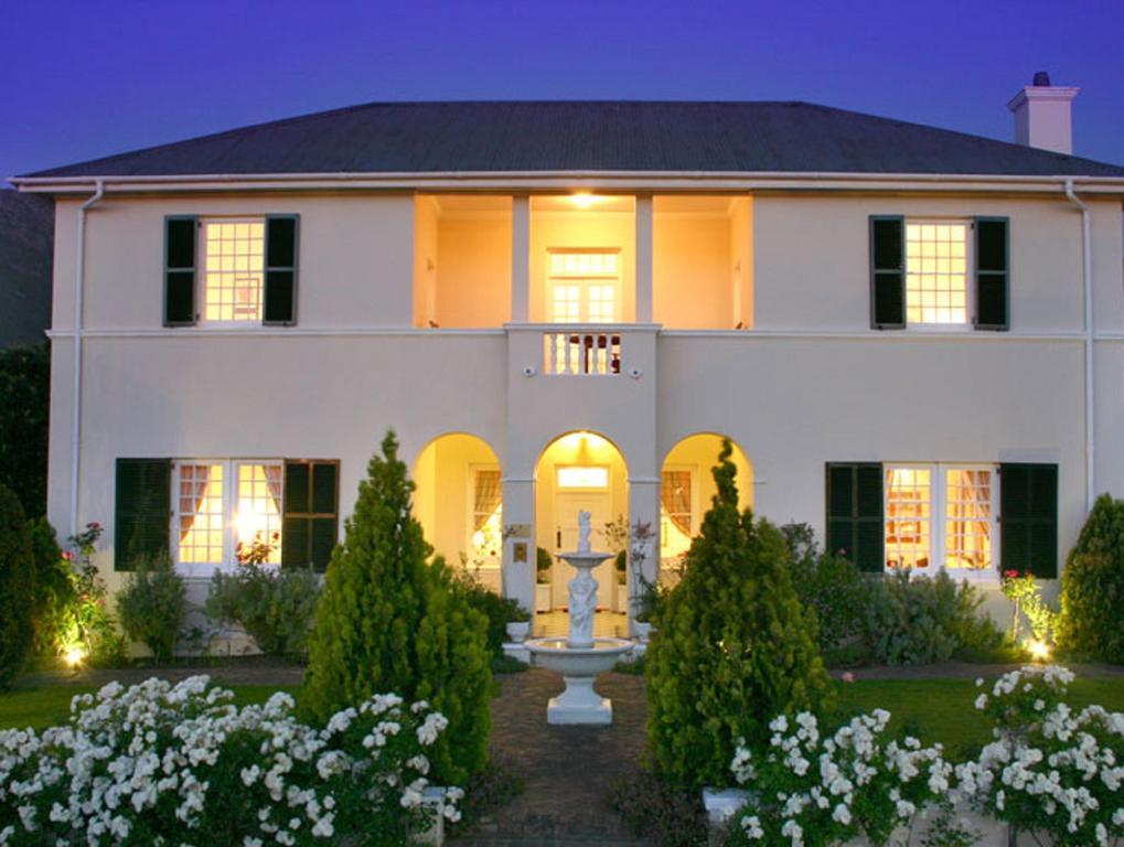 La Fontaine Guest House