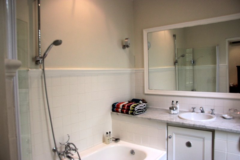 La Fontaine Guest House