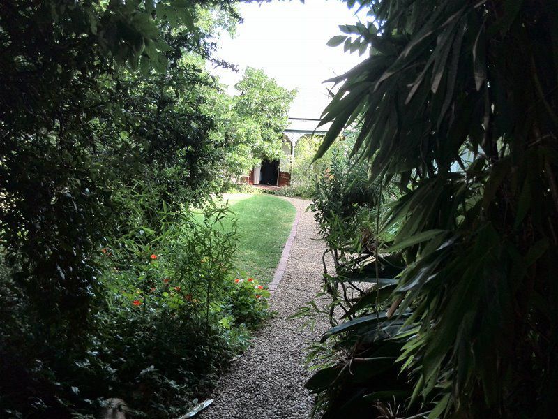 La Fontaine Guest House