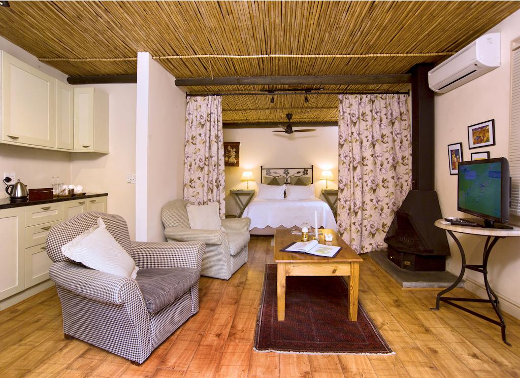 La Fontaine Guest House