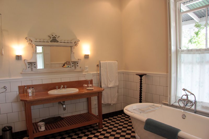 La Fontaine Guest House