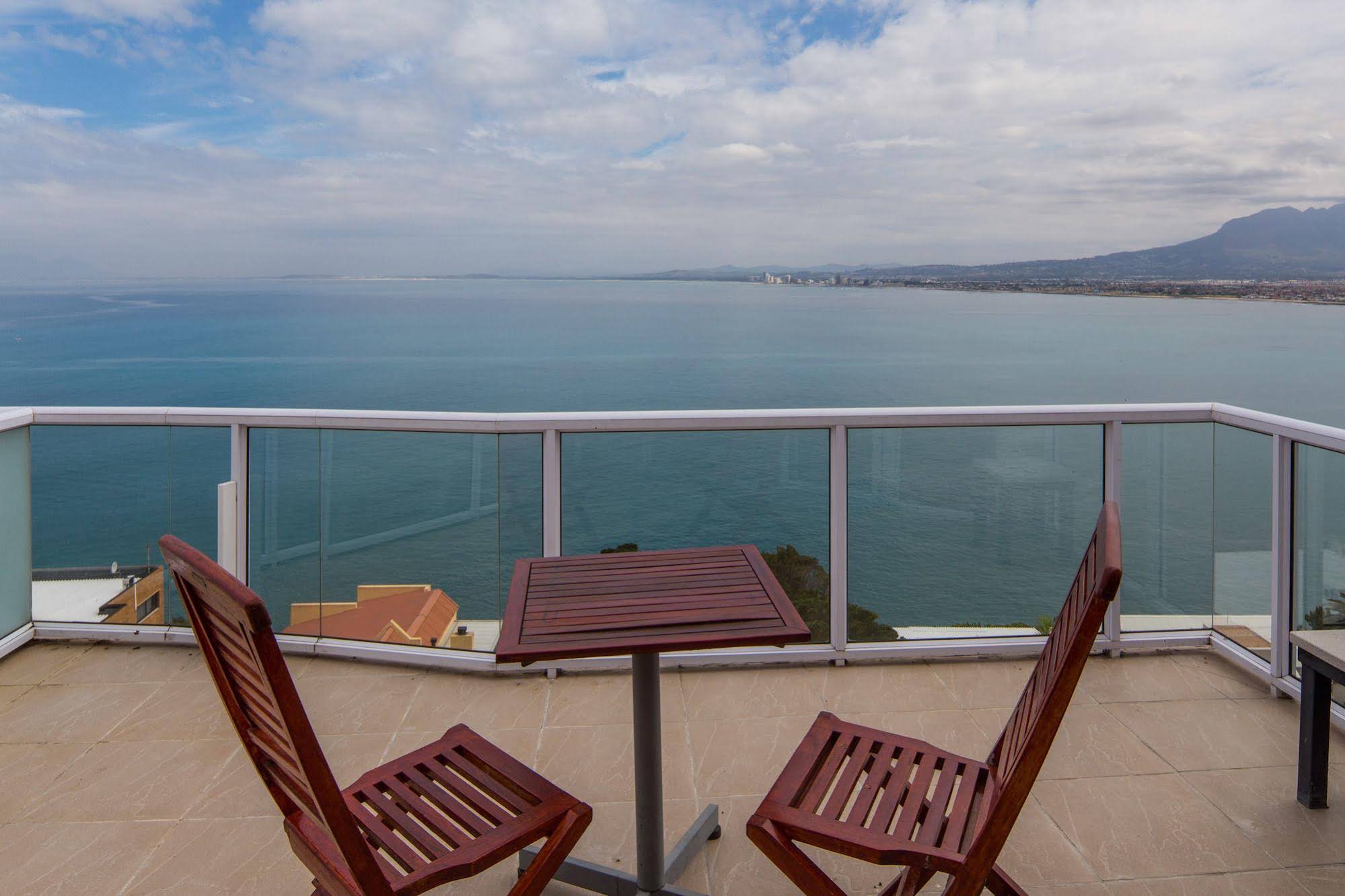 Gordon'S Bay Luxury Apartments