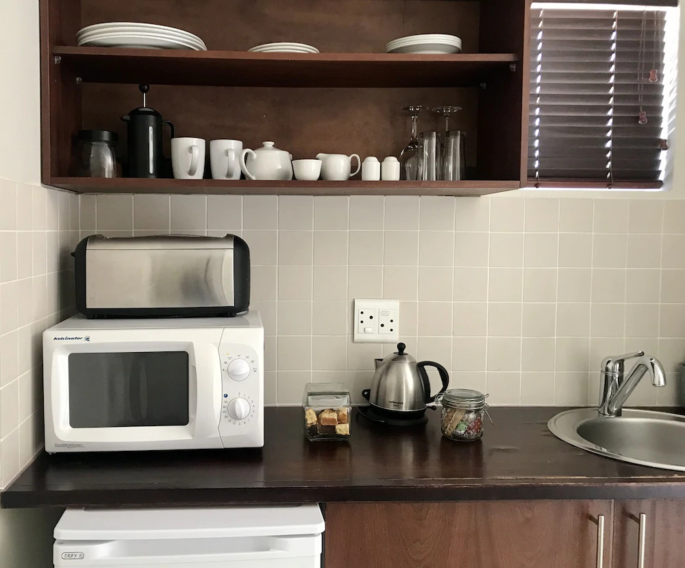 Manor on the Bay Guest House And Conference Centre