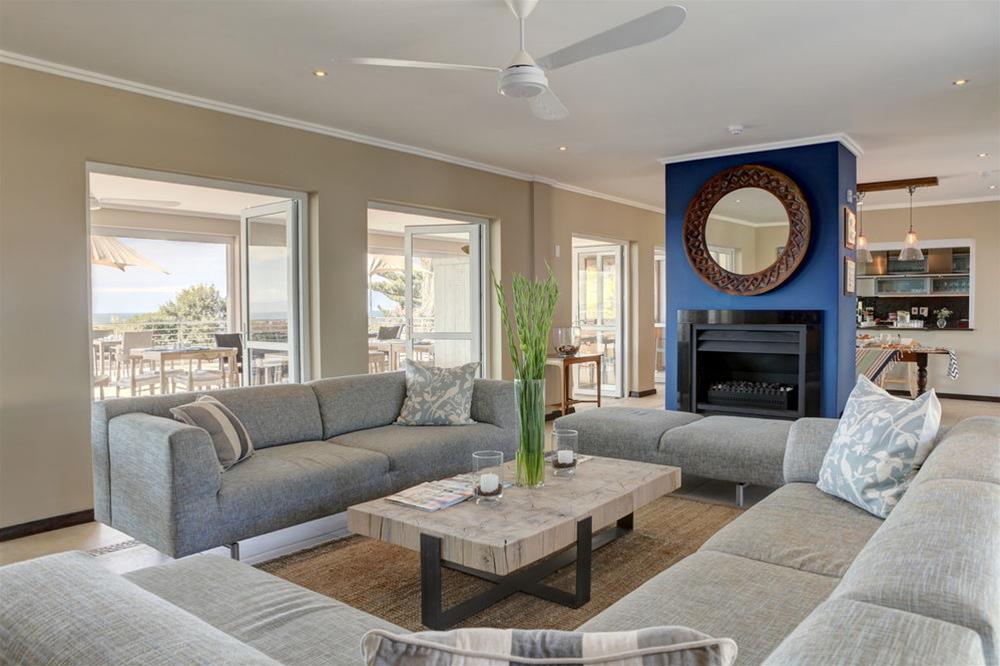 Abalone Guest Lodge