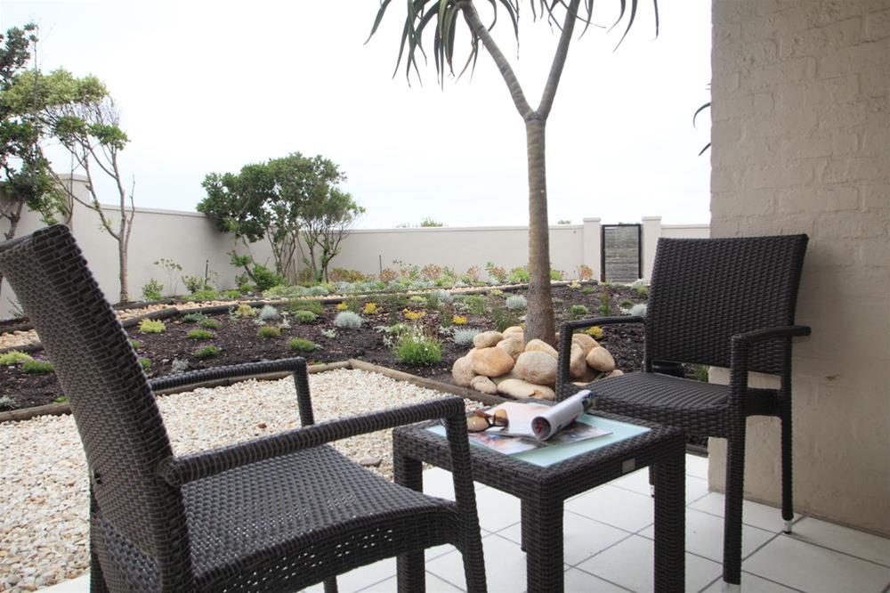 Abalone Guest Lodge