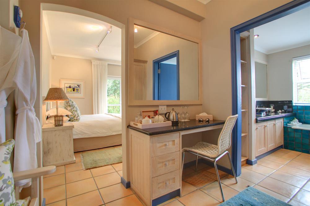 Abalone Guest Lodge