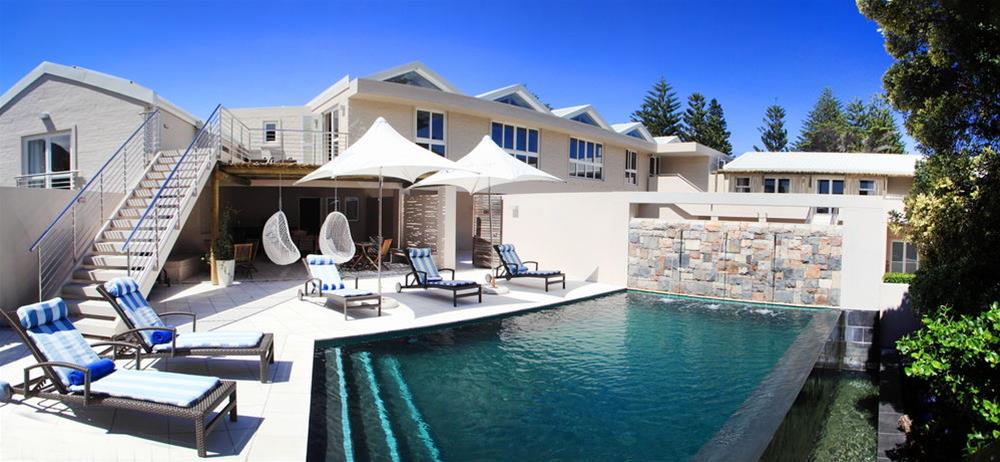 Abalone Guest Lodge