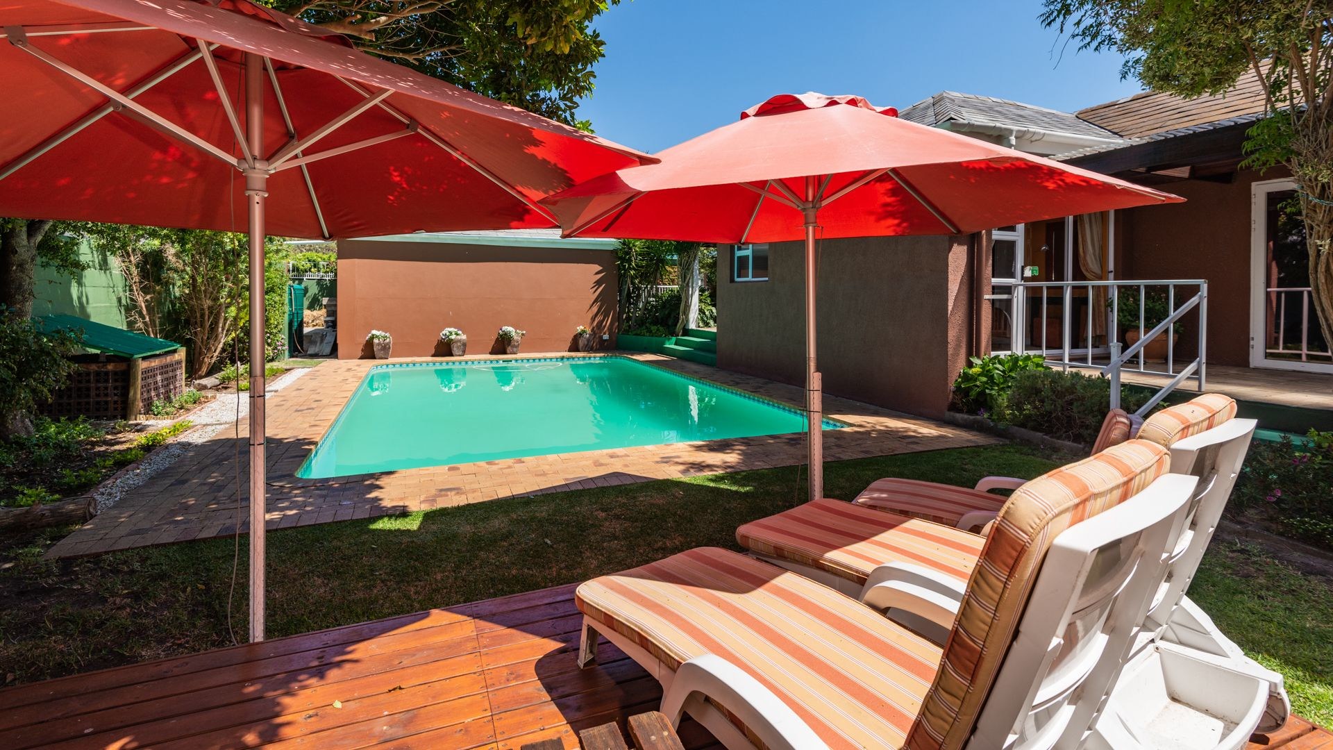 Brown Jug Guest House