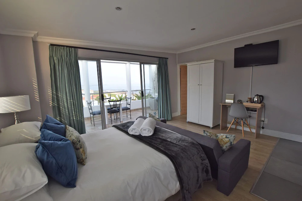 Dolphin House Apartments