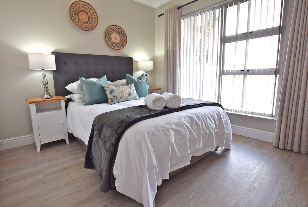 Dolphin House Apartments