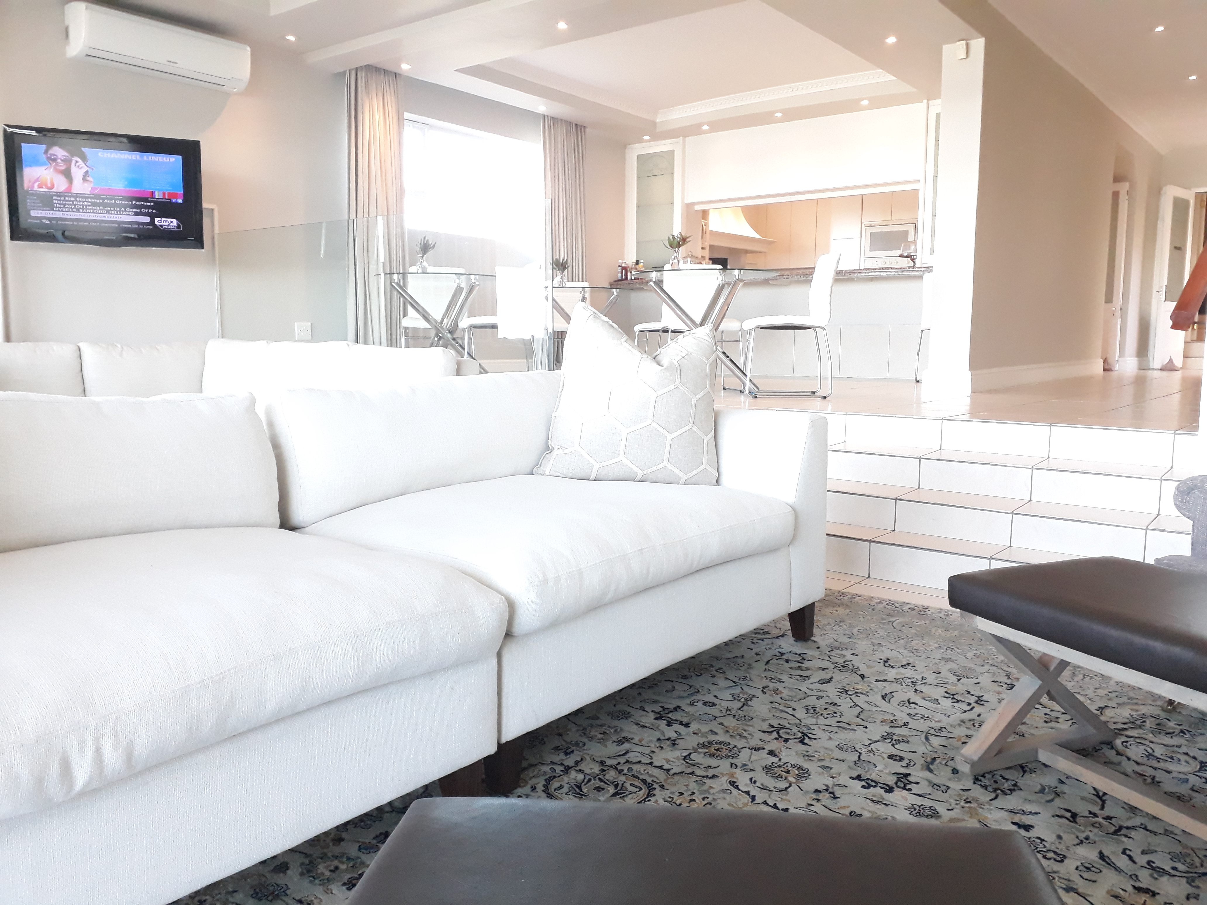 Hermanus Beach Front Lodge