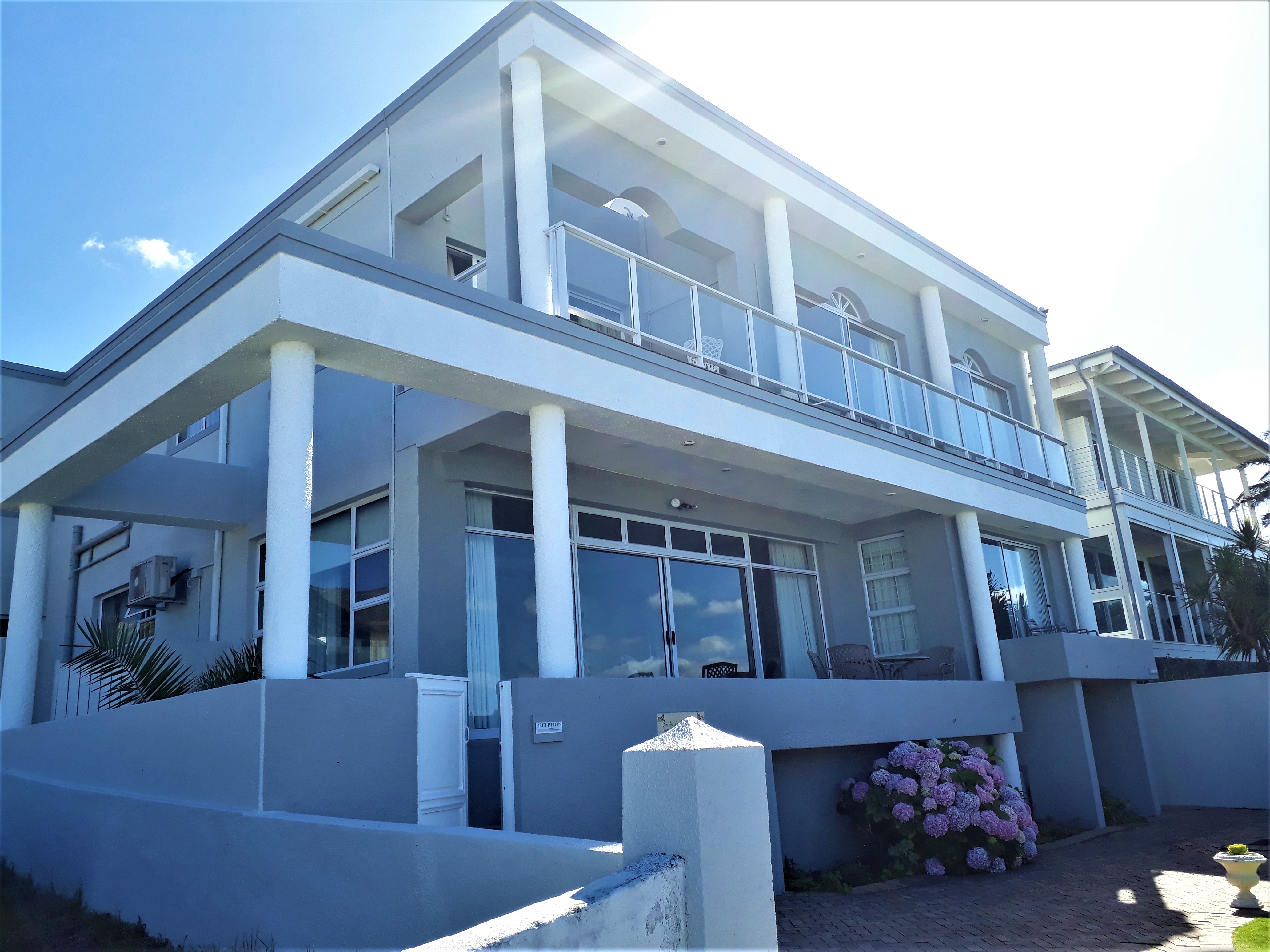 Hermanus Beach Front Lodge