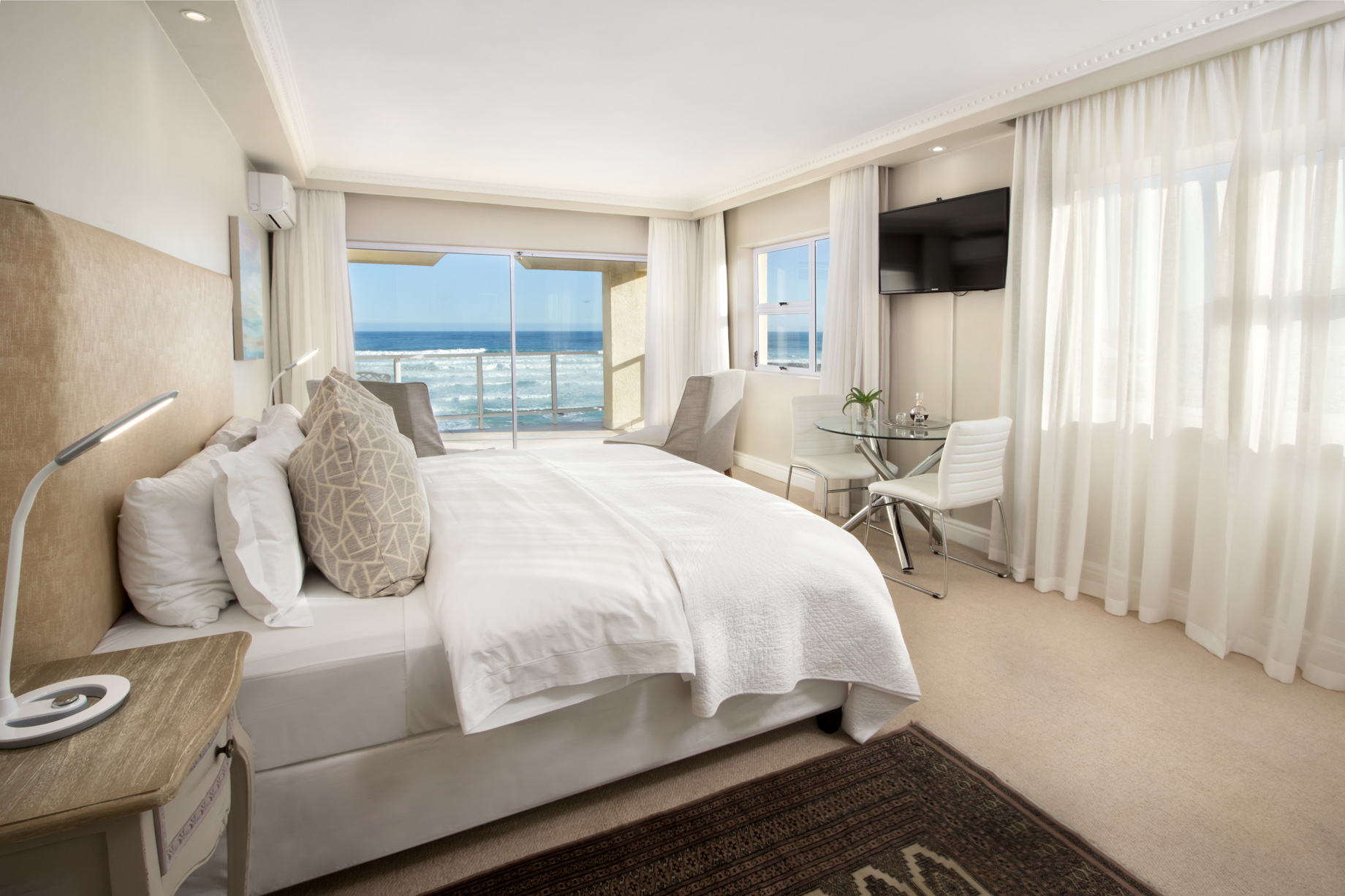 Hermanus Beach Front Lodge