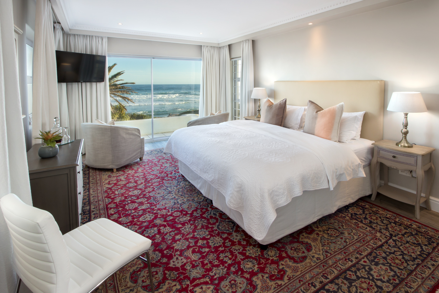 Hermanus Beach Front Lodge