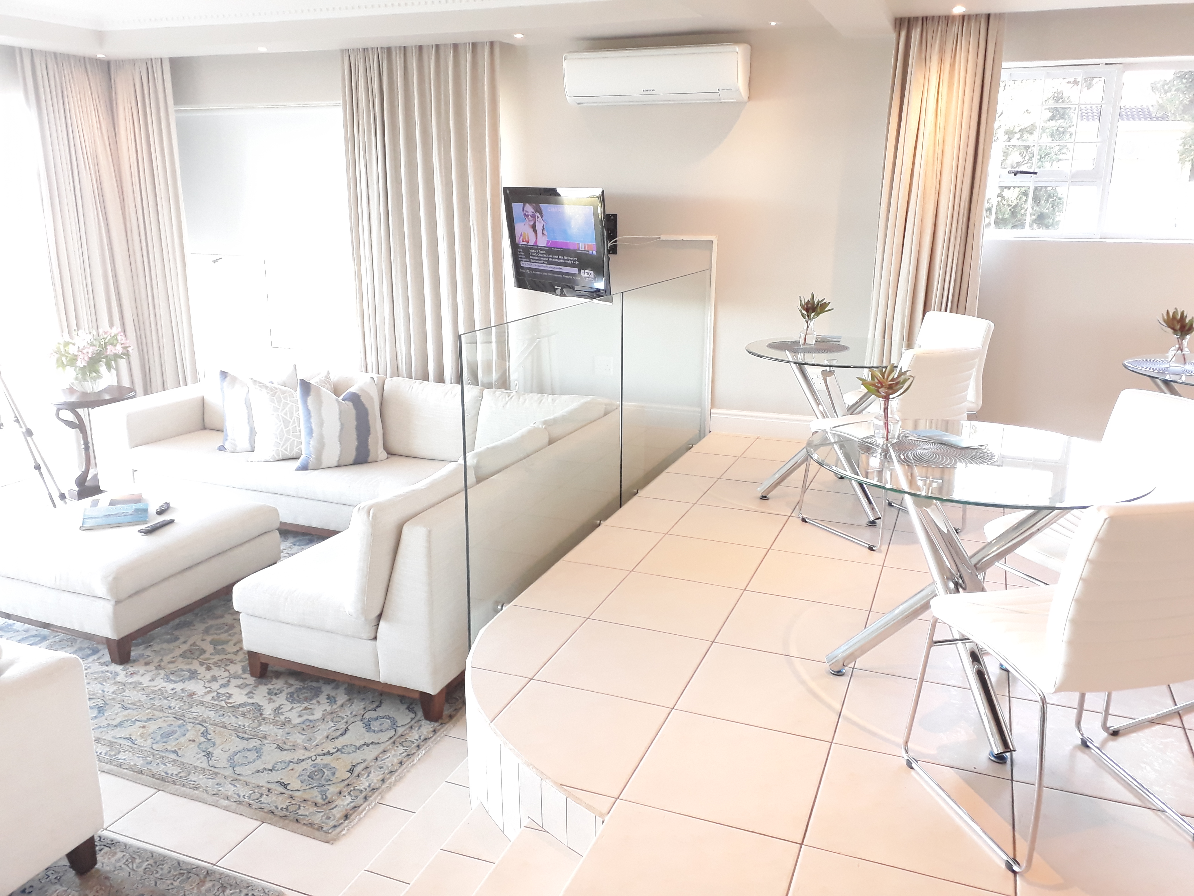 Hermanus Beach Front Lodge