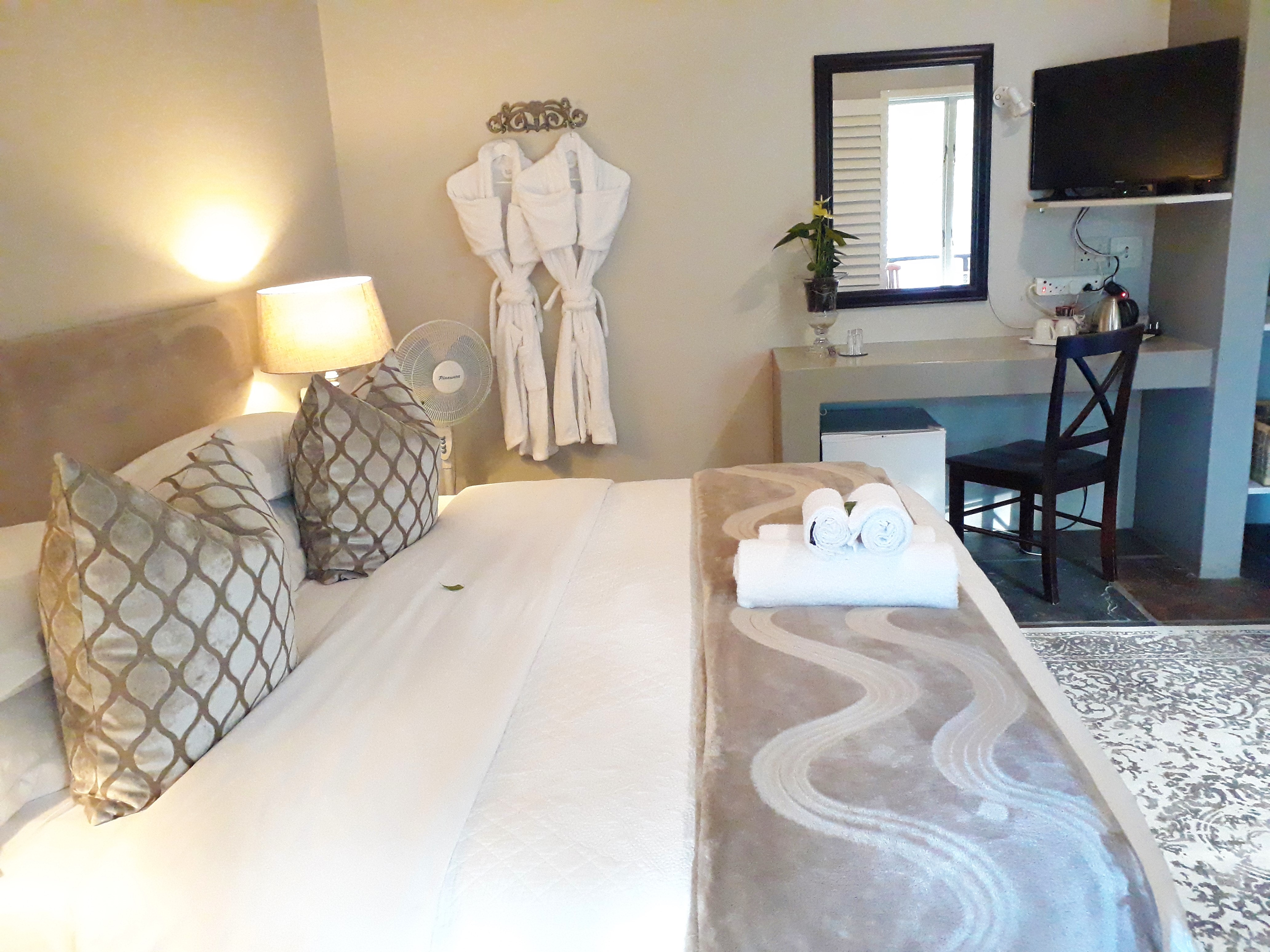Hermanus Lodge on the Green