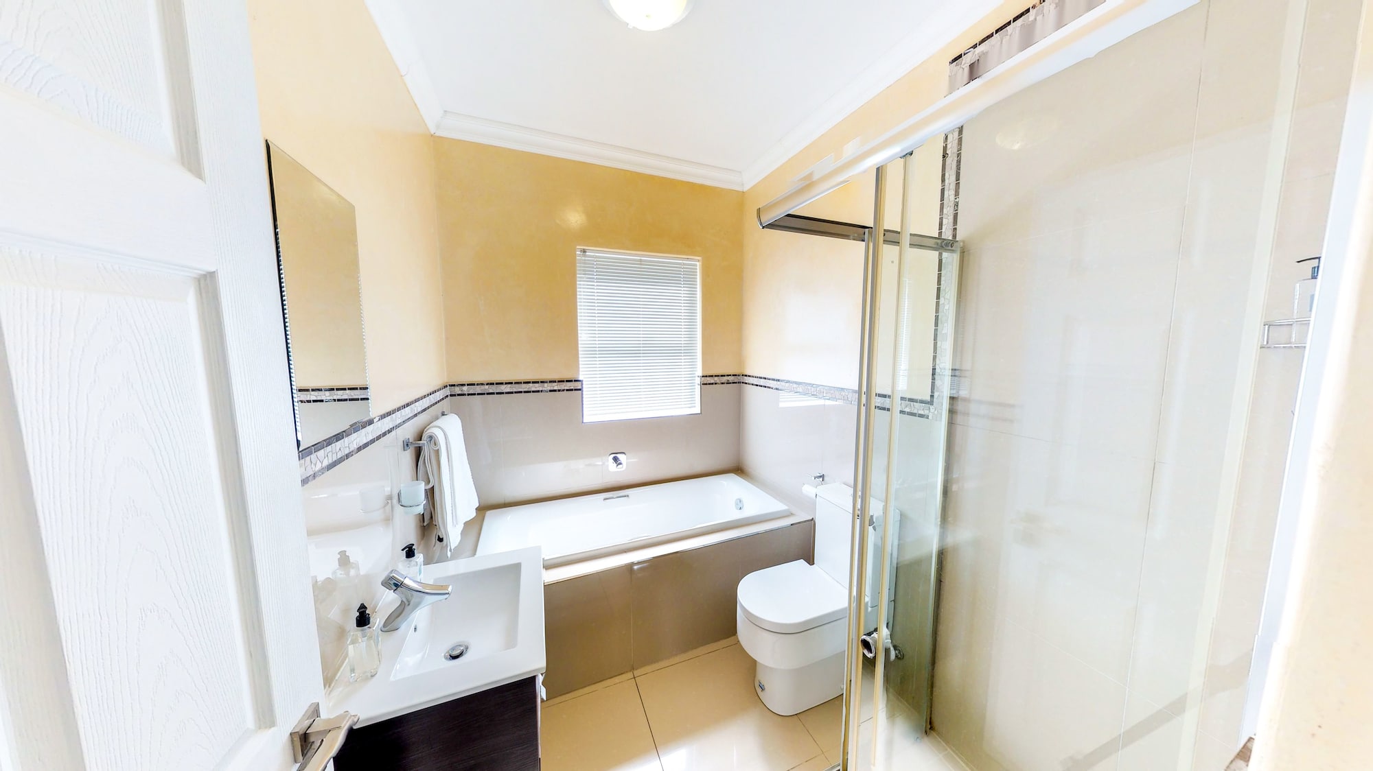 Hermanus Longboat Sea Cottage