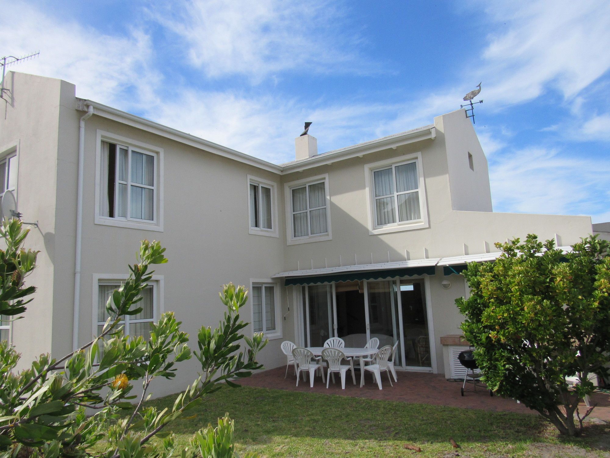 Kingfisher Beach House