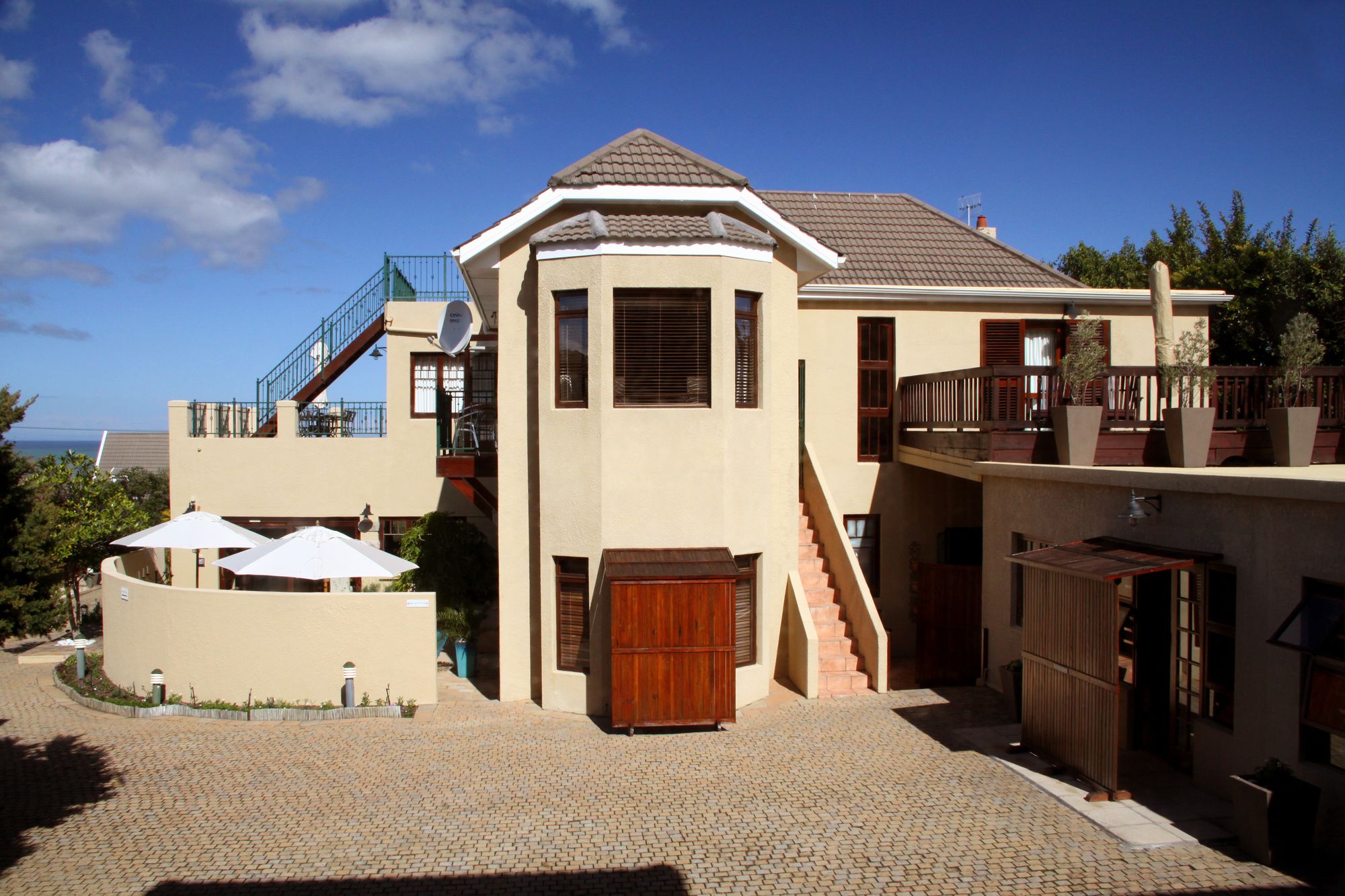 Lavender Manor Guest Lodge