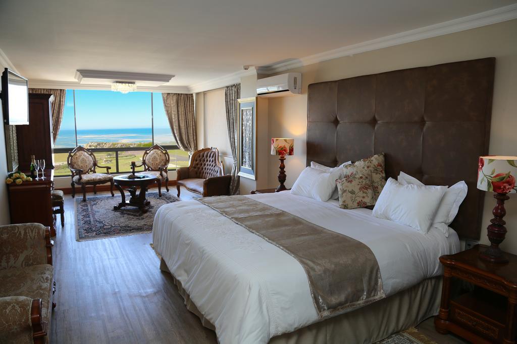 Misty Waves Boutique