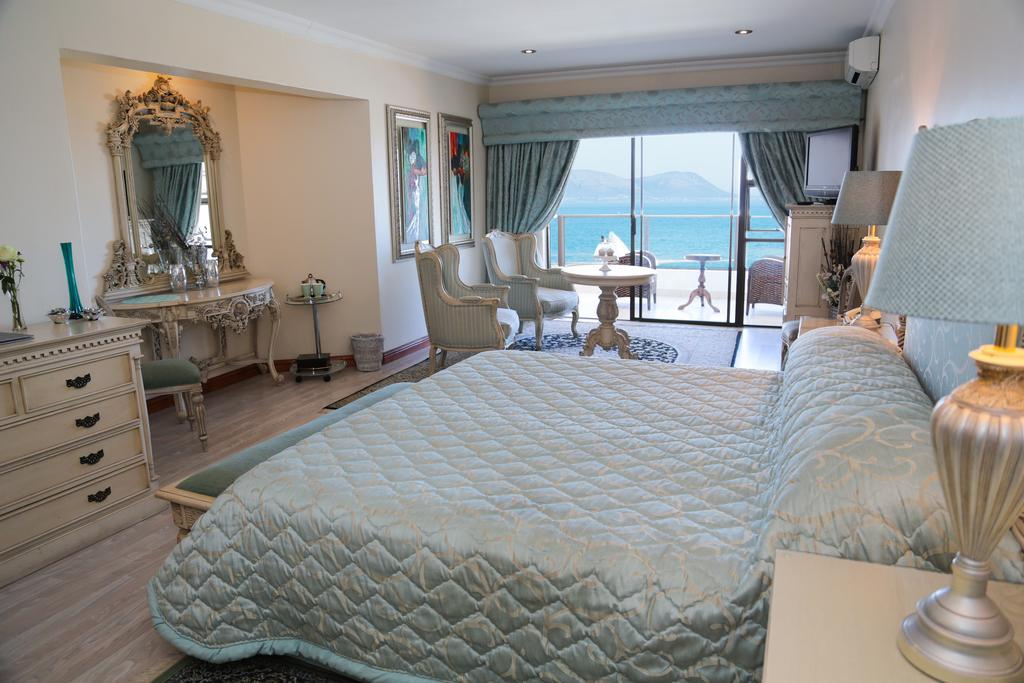 Misty Waves Boutique