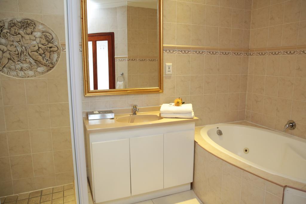 Misty Waves Boutique