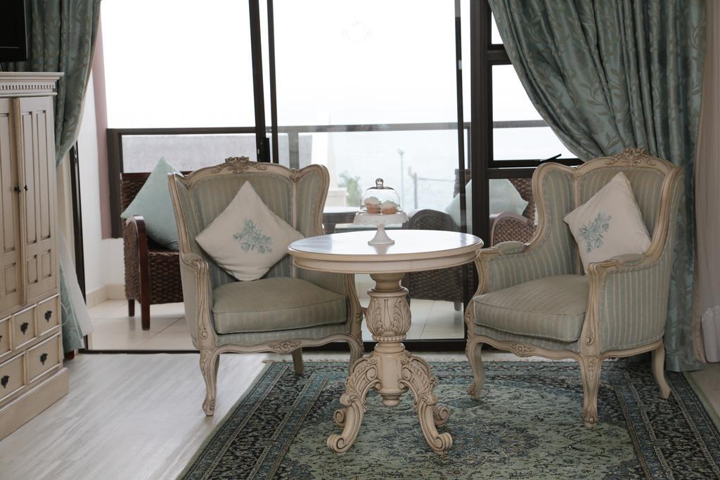 Misty Waves Boutique