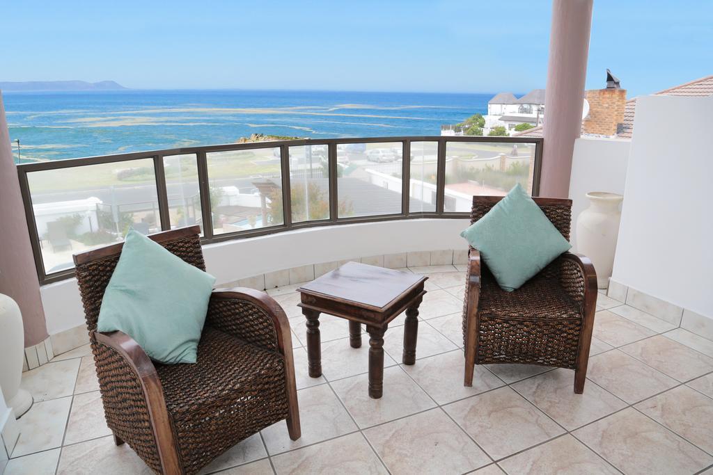 Misty Waves Boutique