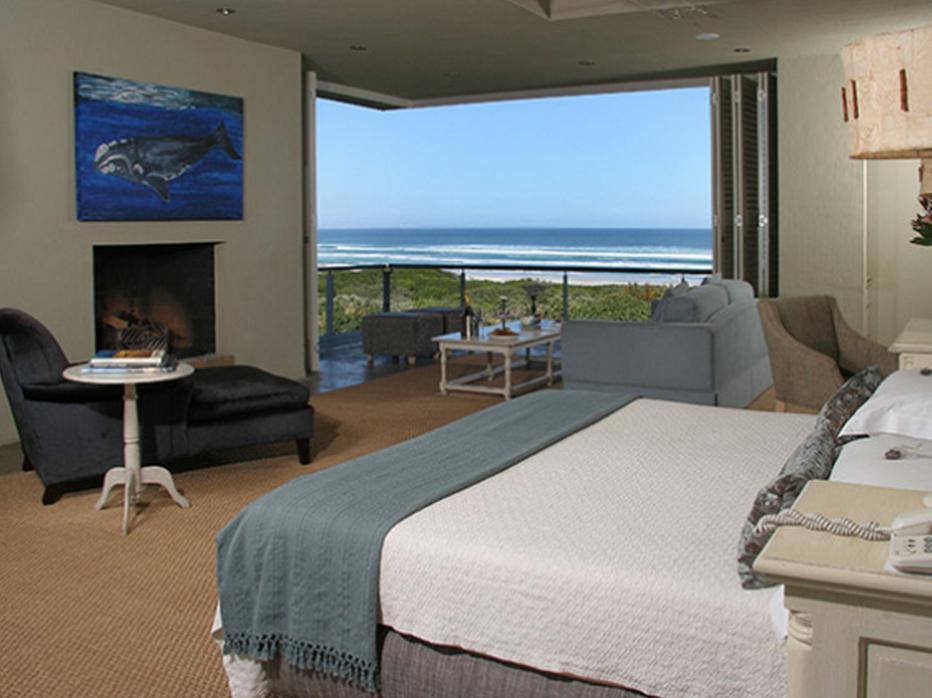 Mosselberg on Grotto Beach
