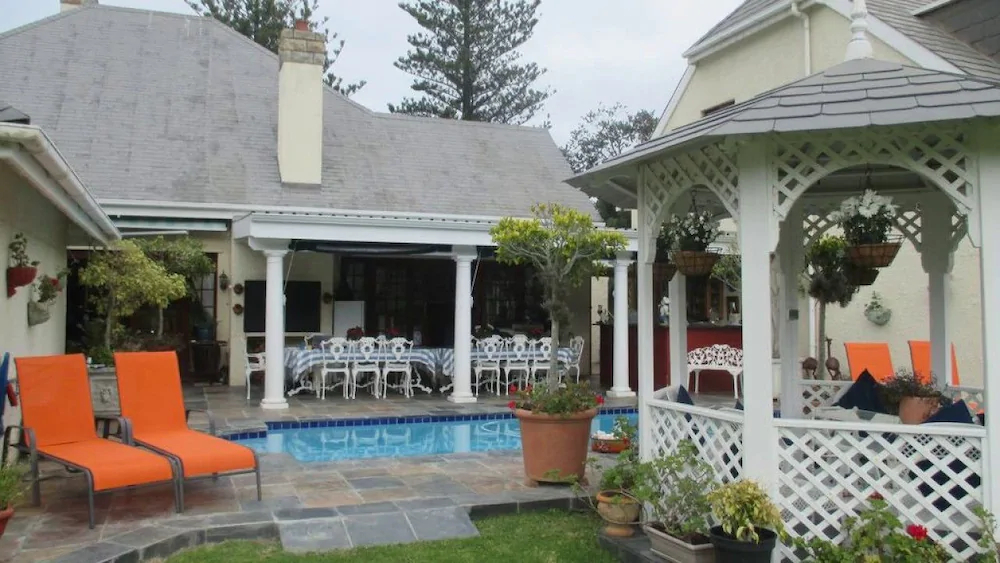 Mulligans Guest Lodge