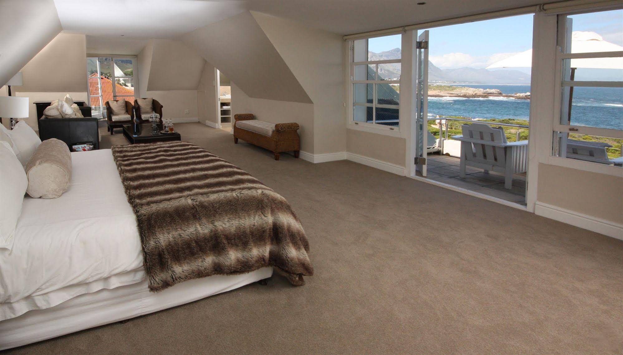 Ocean Eleven Guesthouse