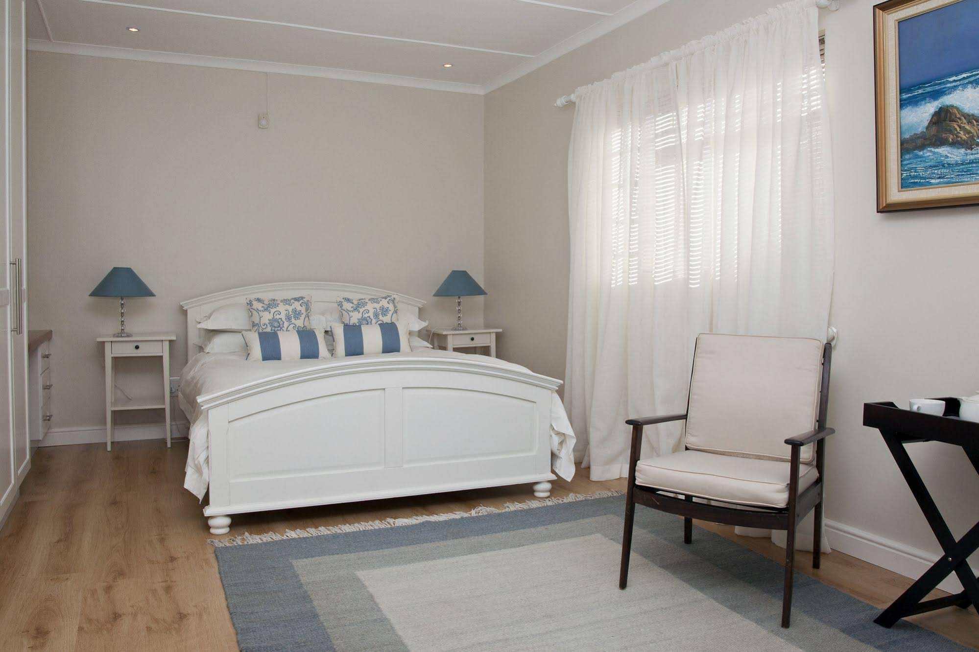 Penguino Guest House
